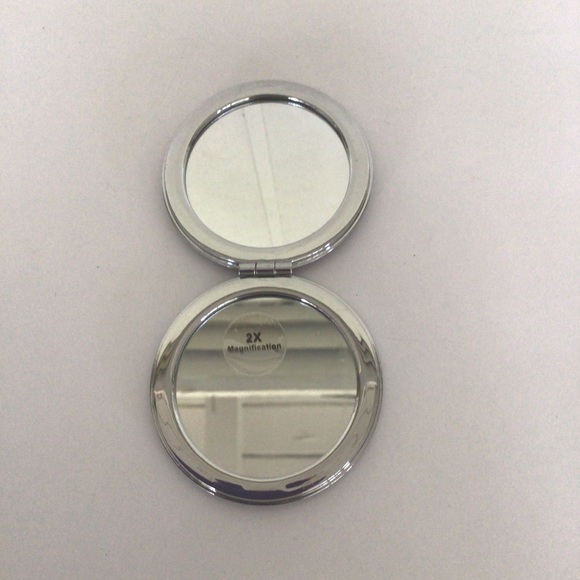 TRAVEL SIZE MAGNIFYING COMPACT MIRROR NWOT - Picture 2 of 3